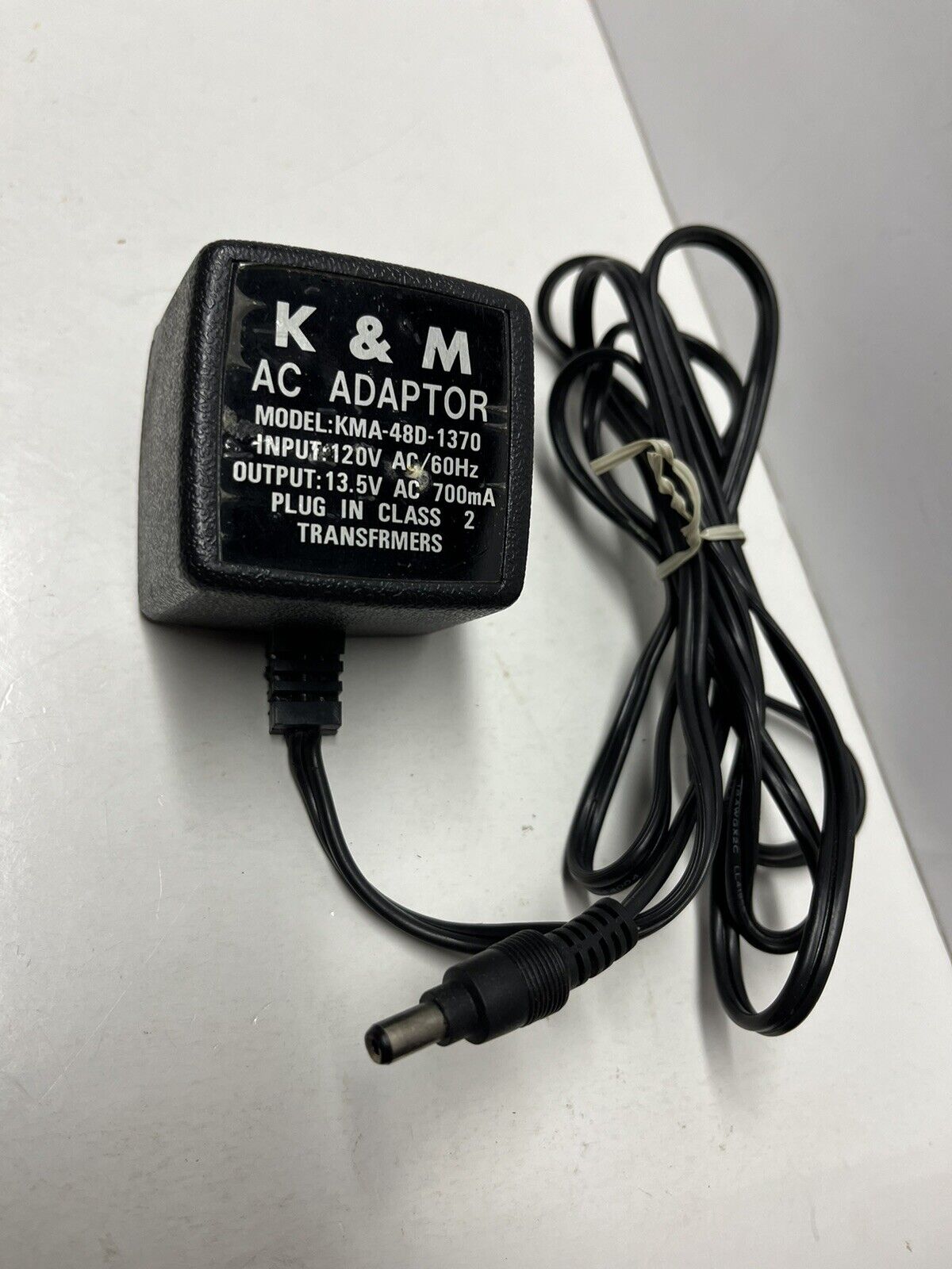 *Brand NEW* K & M AC Adaptor 13.5V KMA-48D-1370 AC 700mA AC DC ADAPTER POWER SUPPLY
